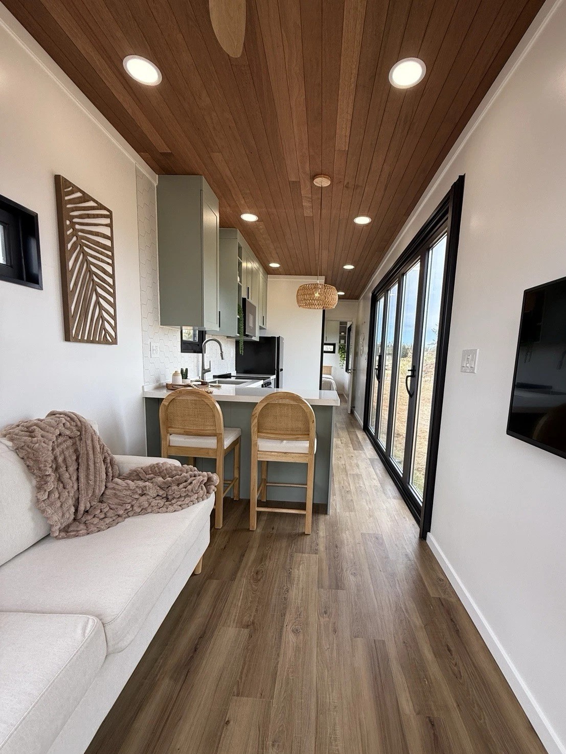 40 ft Container Home – photo 1 of 8
